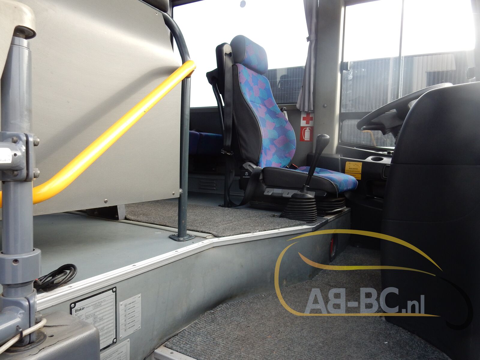 coach-bus-OTOKAR-Navigo-28-Seats---1636639347271943424_orig_50e0f1f502c397e5d9fef86a6044f484--21111115533115941900