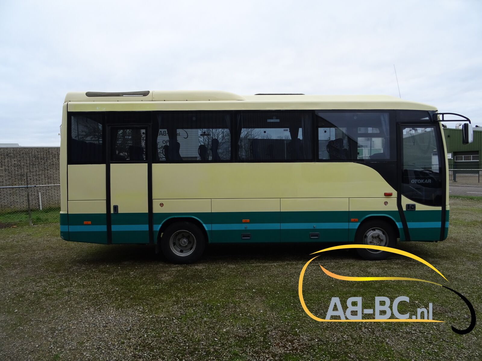 coach-bus-OTOKAR-Navigo-28-Seats---1644311646433298693_orig_fb5128c671cd1a369a54151f1b4c927b--21111115533115941900