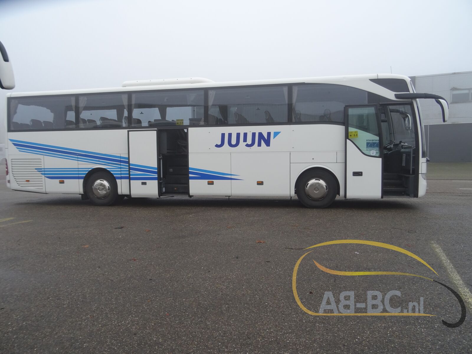 coach-bus-MERCEDES-BENZ-Tourismo-RHD-51-Seats-EURO-5---1642147904145236205_orig_c7fe851c9f727fae2289d7e8e3cee6a9--22011410083848365800