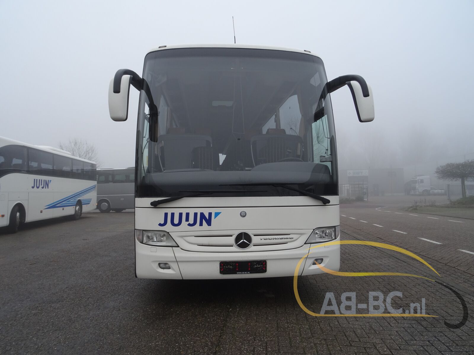 coach-bus-MERCEDES-BENZ-Tourismo-RHD-51-Seats-EURO-5---1642147919632147925_orig_325fb3bd350dd5162f19681e25602375--22011410083848365800