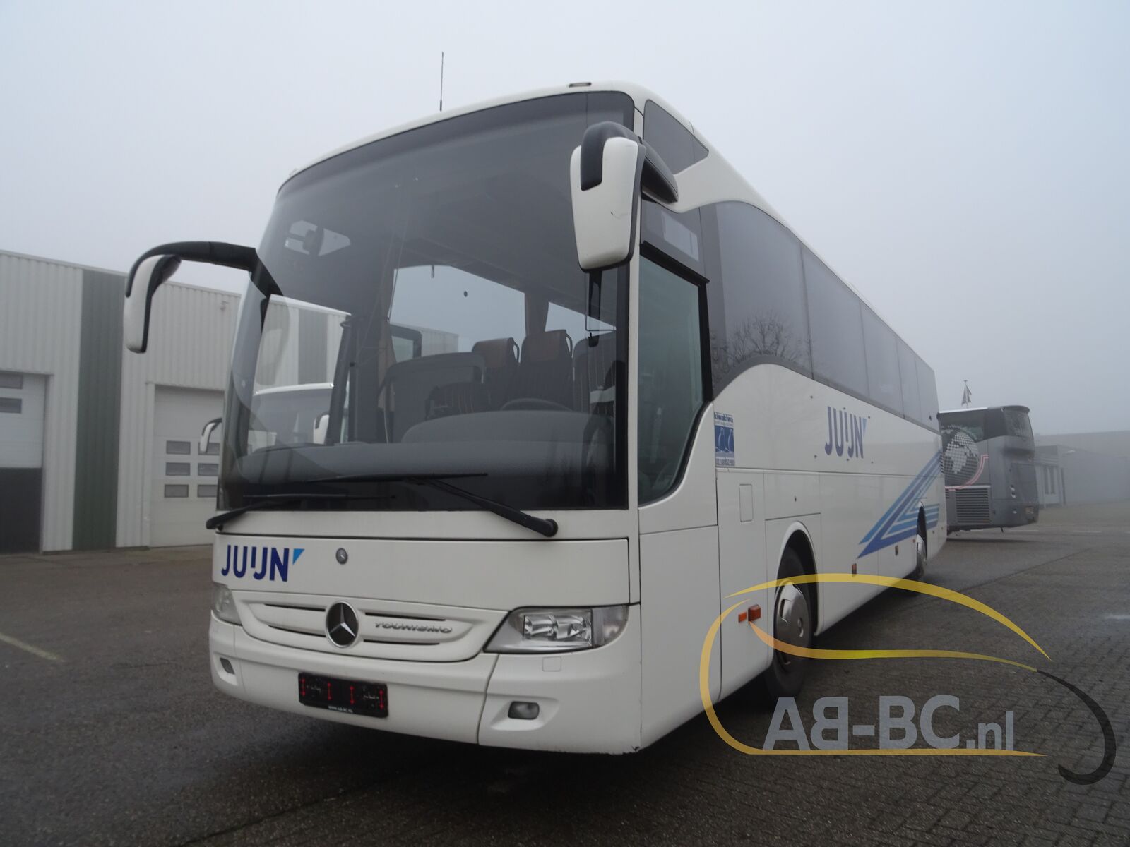 coach-bus-MERCEDES-BENZ-Tourismo-RHD-51-Seats-EURO-5---1642147923511142585_orig_bb750bf71074b0ddb65a14e6025cc03f--22011410083848365800