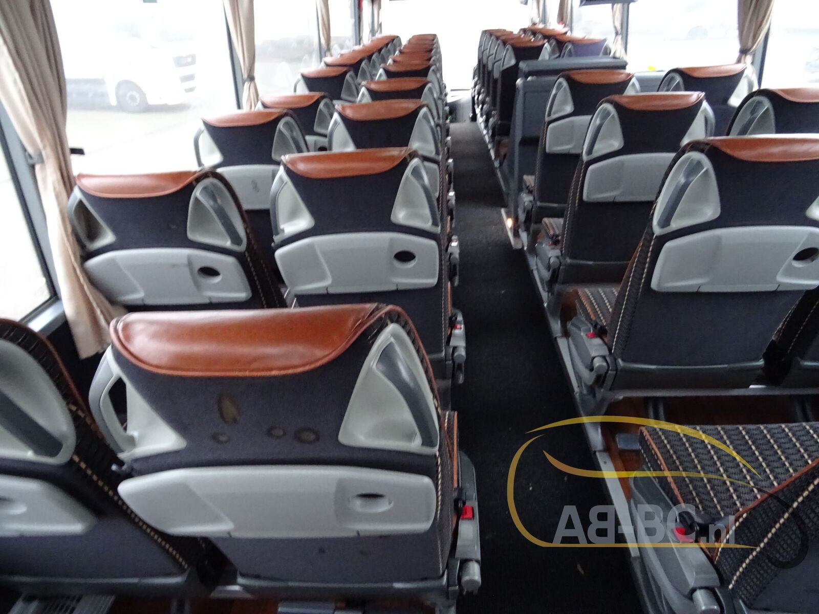coach-bus-MERCEDES-BENZ-Tourismo-RHD-51-Seats-EURO-5---1642148121252790455_orig_19ccd5234bec414779821c1ae588a79e--22011410083848365800