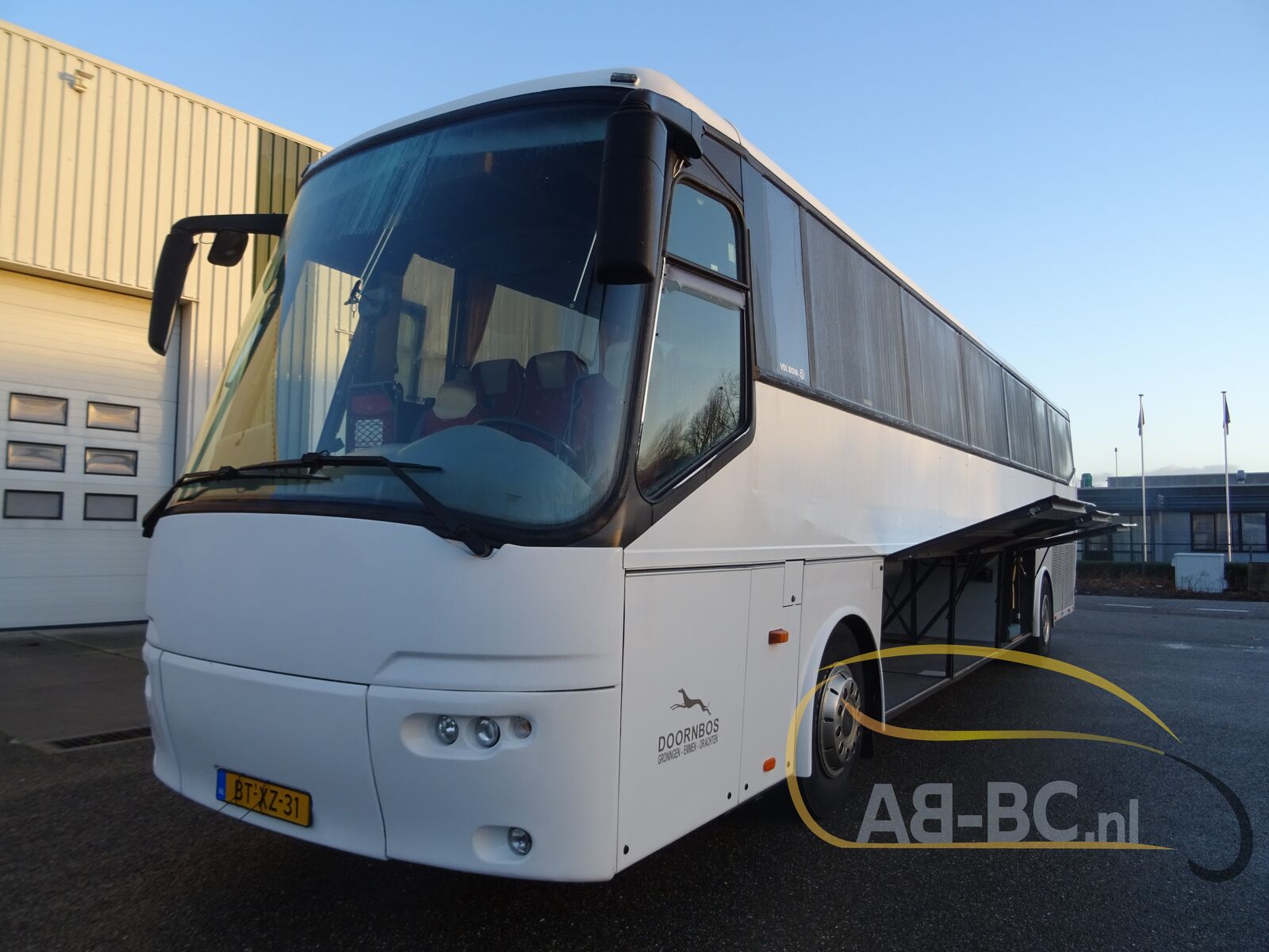 coach-bus-VDL-BOVA-FHD-127-365-EURO-5-55-Seats---1641458617528797508_orig_78789365f4ebbd163bb971a29d9a50cd--22010610412885308000