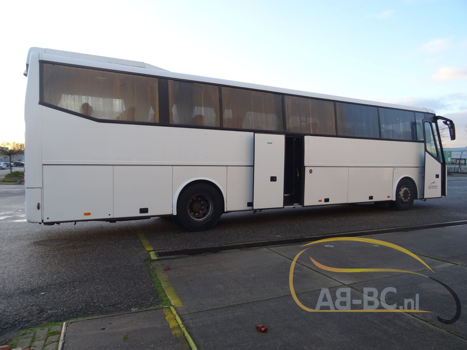 coach-bus-VDL-BOVA-FHD-127-365-EURO-5-55-Seats---1641458630601540364_orig_1209c4a6fcc193972747cc7ecfbdacbf--22010610412885308000