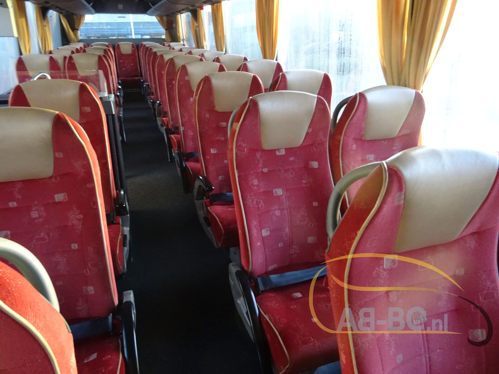 coach-bus-VDL-BOVA-FHD-127-365-EURO-5-55-Seats---1641458763237855777_orig_aaacc5ef70d101b00bd5bf7c525e80cf--22010610412885308000