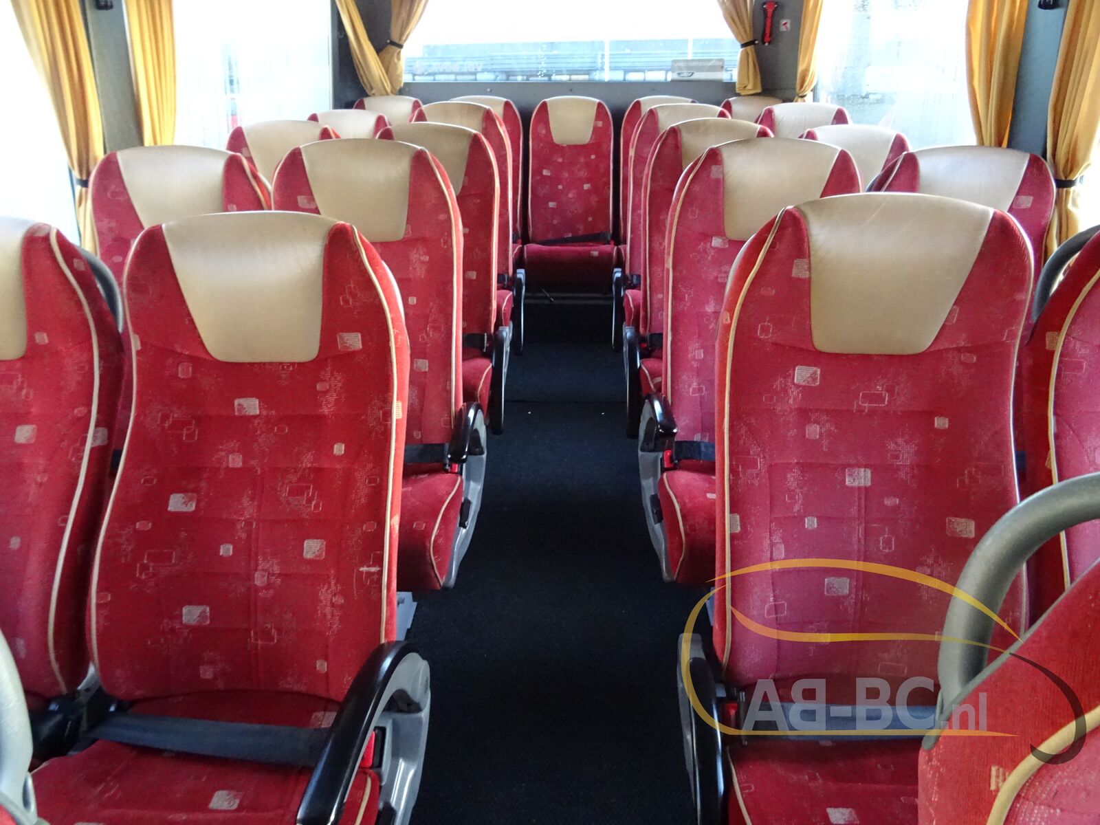 coach-bus-VDL-BOVA-FHD-127-365-EURO-5-55-Seats---1641458773686038534_orig_92fd6ebc25b0baf45f25449cfc802dae--22010610412885308000