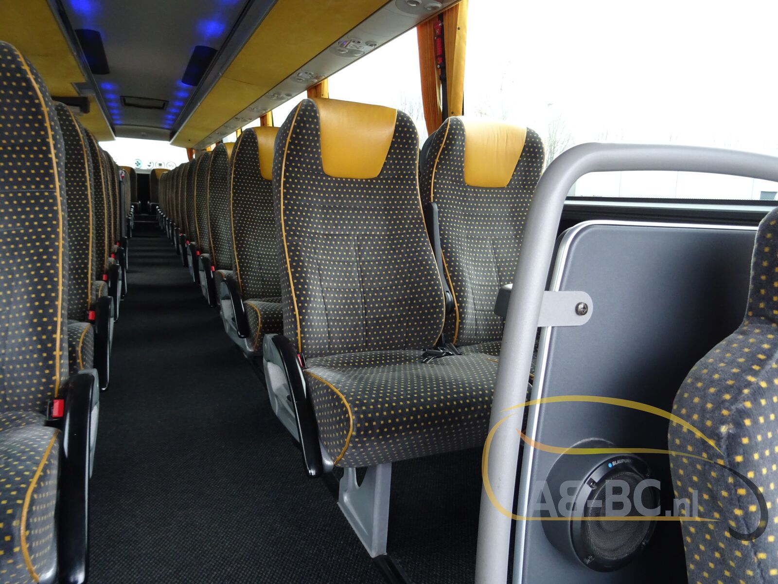 coach-bus-VDL-BOVA-Magiq-54-Seats-EURO-5---1642160416346371062_orig_ffa1935d7638a30df8840f021364d739--22011413334676017500