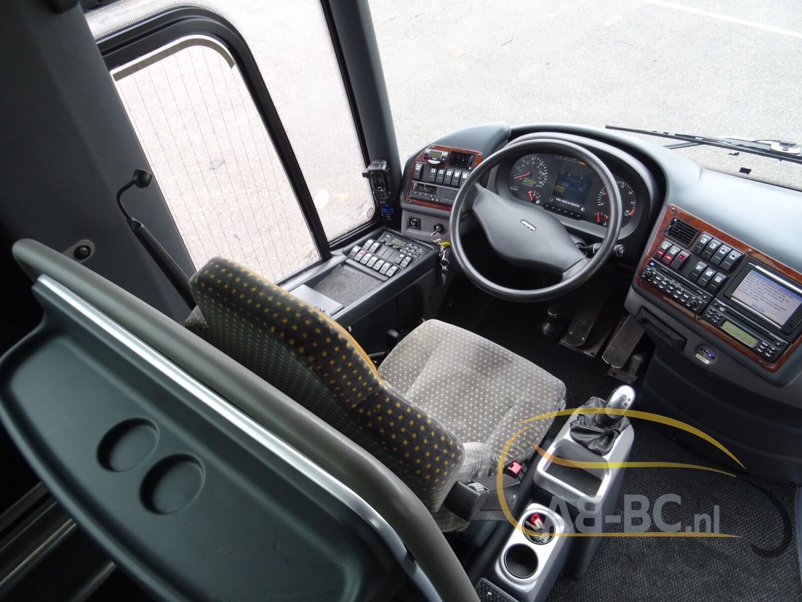 coach-bus-VDL-BOVA-Magiq-54-Seats-EURO-5---1642160524507349961_orig_eded1ccf41e7216ddc73a2a1cd109841--22011413334676017500