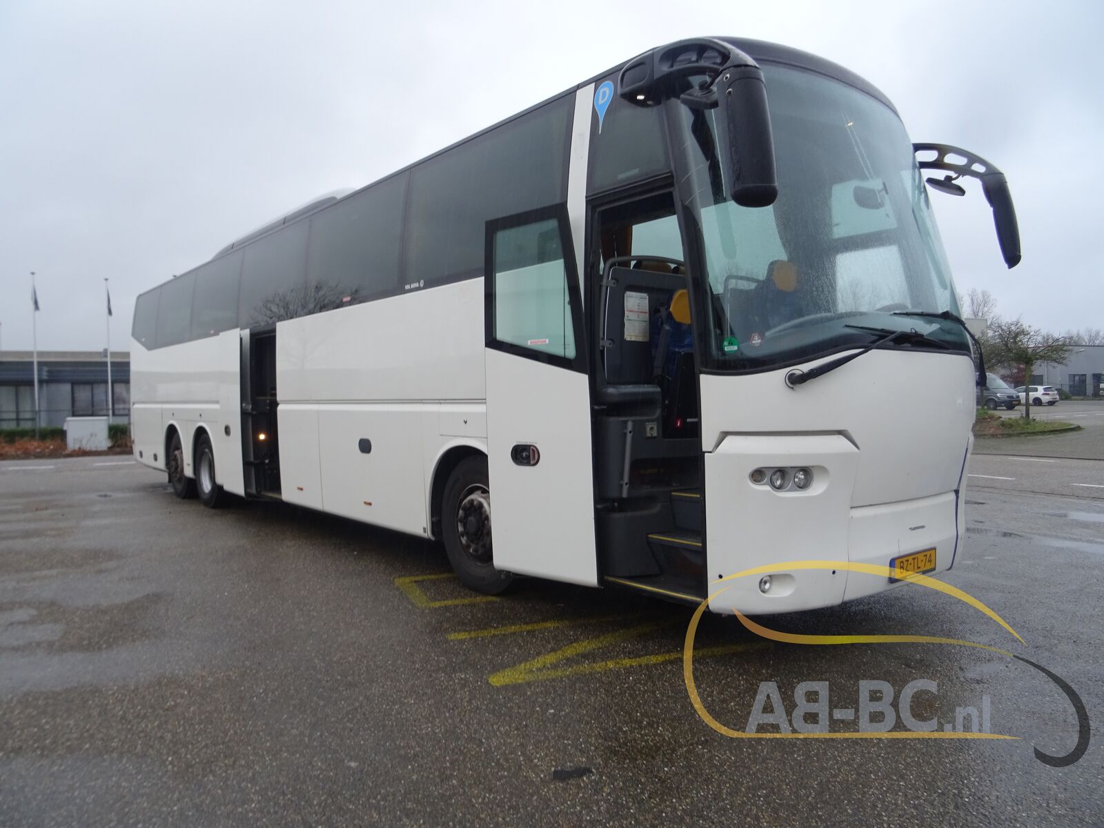 coach-bus-VDL-BOVA-Magiq-61-Seats---1641303308593252227_orig_0011cfa2f341907428ff8a53afaf73e0--22010415282369368500