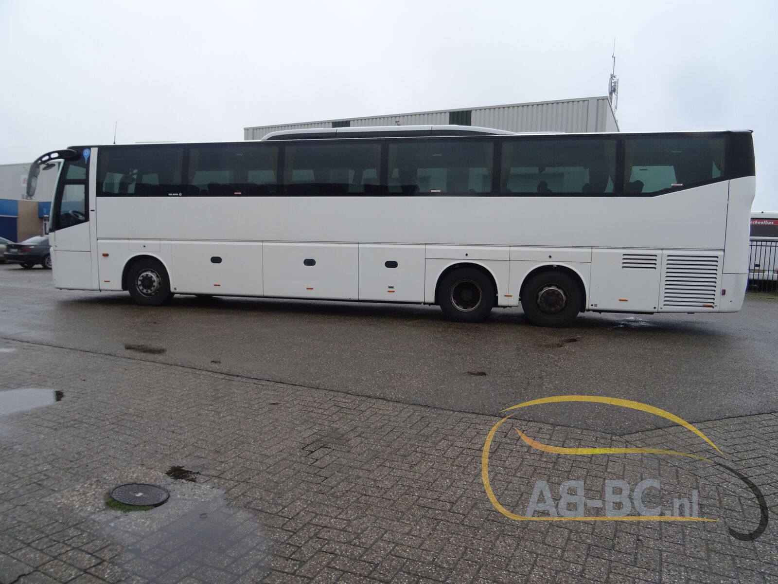 coach-bus-VDL-BOVA-Magiq-61-Seats---1641303339111498702_orig_b335381c3fd06d1e034a6763c2755fdd--22010415282369368500