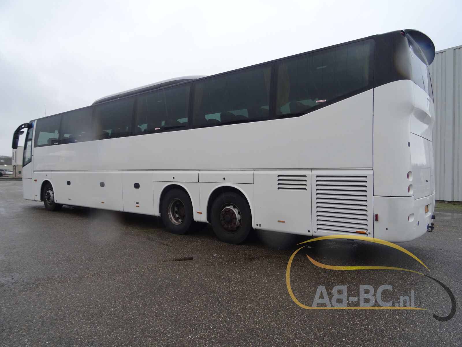coach-bus-VDL-BOVA-Magiq-61-Seats---1641303342898326106_orig_1027f9cefb55e393cab36973649b8222--22010415282369368500