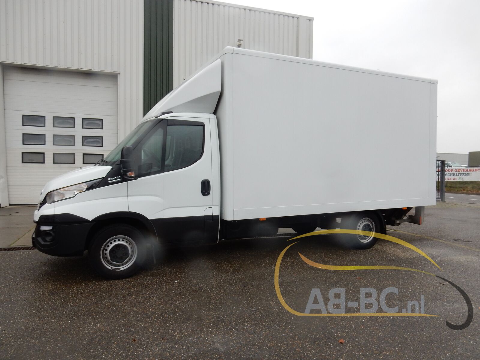 commercial-vehicle-box-truck-3-5t-IVECO-Daily-35S14A8-VEKO-EURO-6---1643899509446793527_orig_664d3dee9043ae435434e3096d18872a--22020316393903368600