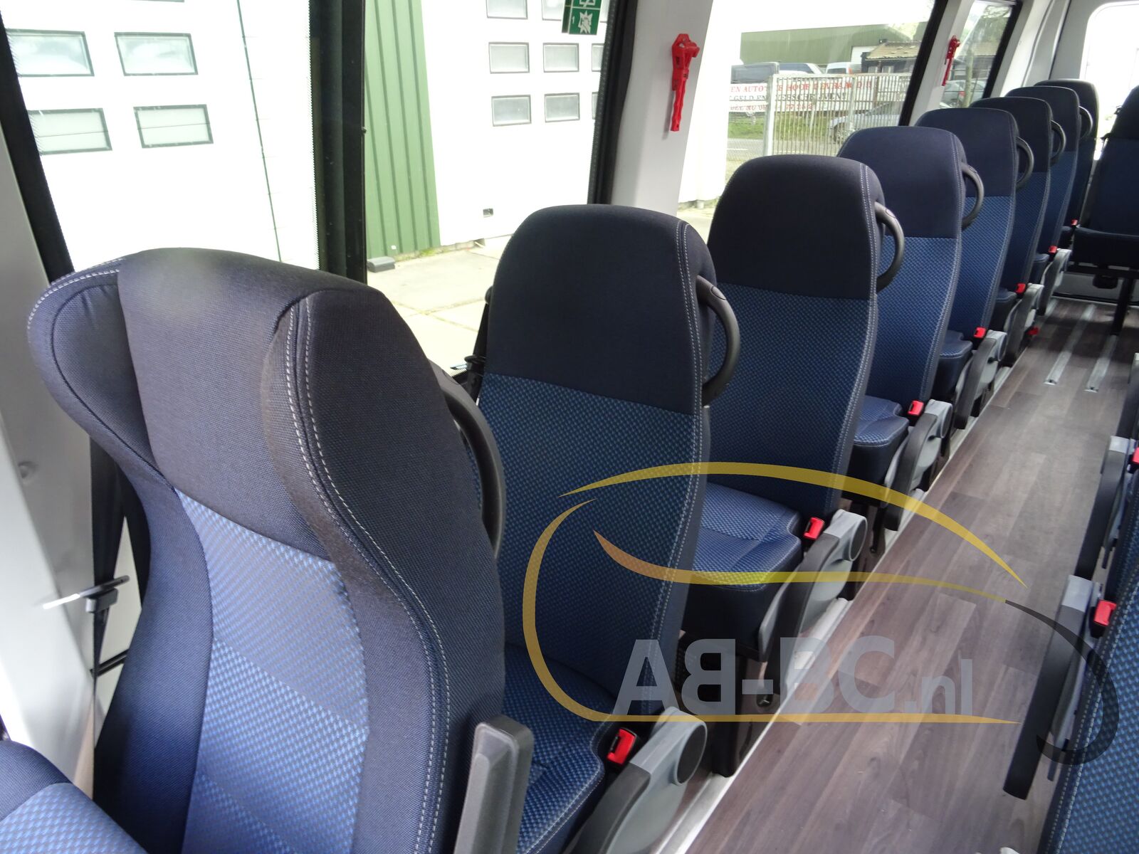 coach-bus-IVECO-Daily-Line-4100L-H2-EURO-6---1650621435254177240_orig_120658deffea77ddc55f4a305e8662d8--22042212472853582100