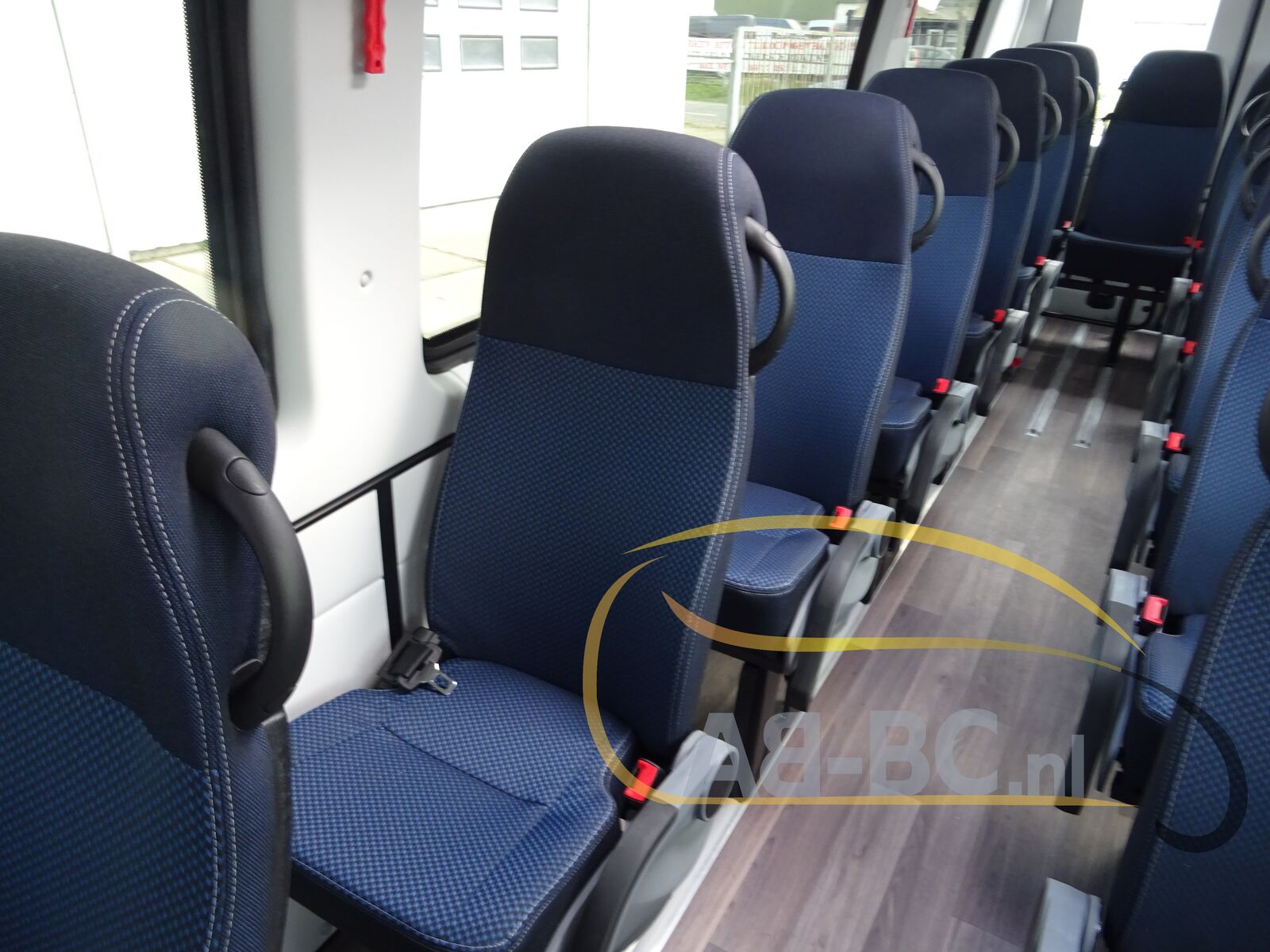 coach-bus-IVECO-Daily-Line-4100L-H2-EURO-6---1650621441276532253_orig_5e7facdba088c76e05d491386d1dabf5--22042212472853582100