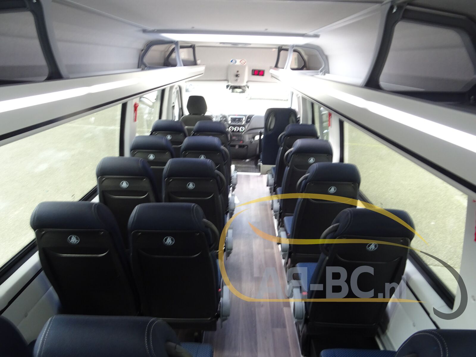 coach-bus-IVECO-Daily-Line-4100L-H2-EURO-6---1650621447713586020_orig_be84d7472dad0fbc71bd35f58117cf90--22042212472853582100