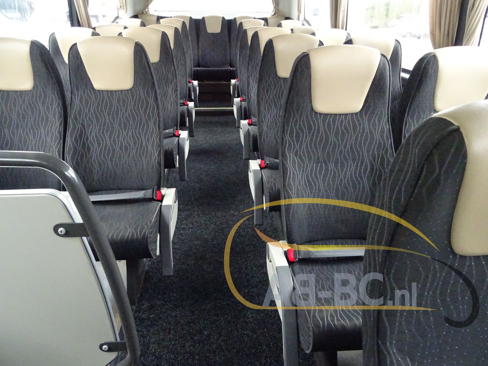 coach-bus-VDL-Futura-FHD2-129-370-51-Seats-EURO-6---1648805595468858939_orig_d37a2a40730c03ecb44c4039d9679165--22040112282526833000
