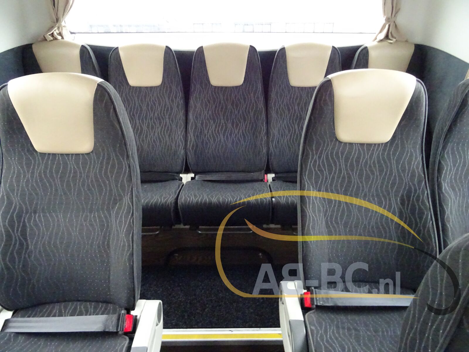 coach-bus-VDL-Futura-FHD2-129-370-51-Seats-EURO-6---1648805600081310448_orig_274478f1ec74ab86da41de32e43e5207--22040112282526833000