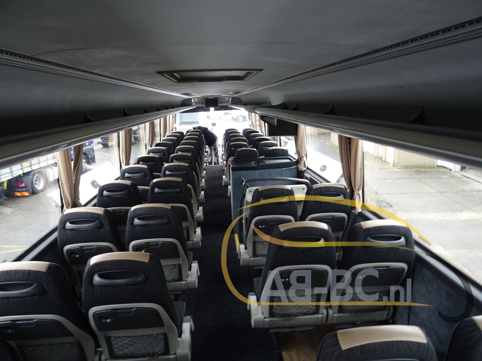 coach-bus-VDL-Futura-FHD2-129-370-51-Seats-EURO-6---1648805604424749991_orig_a3c4436f28bd32d52fef3f46bf01af45--22040112282526833000