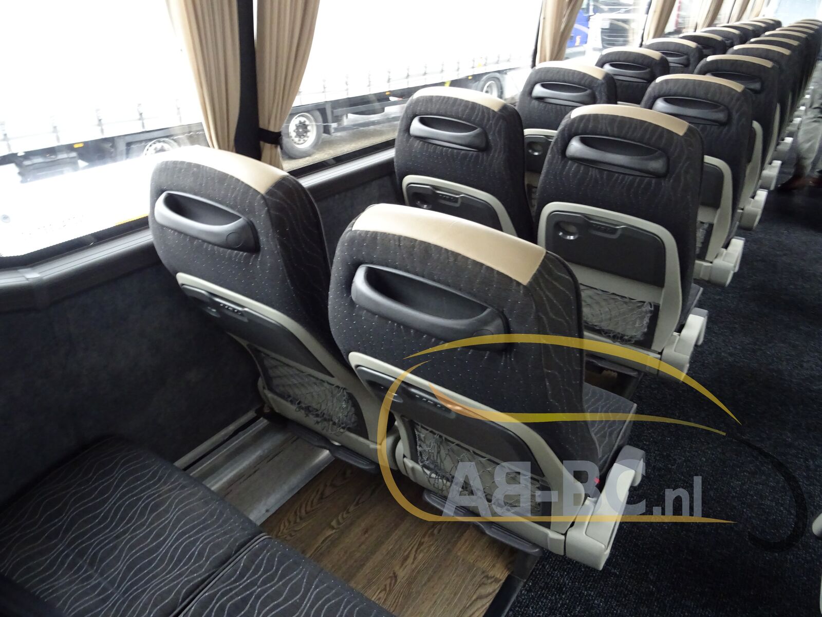coach-bus-VDL-Futura-FHD2-129-370-51-Seats-EURO-6---1648805606767920440_orig_63d4bbf8150ecfe0b4a28dfbc5aef634--22040112282526833000