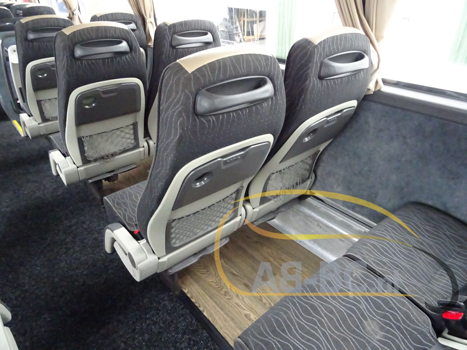 coach-bus-VDL-Futura-FHD2-129-370-51-Seats-EURO-6---1648805609124501092_orig_1e67ead1c7fd06ca9bc813b971596050--22040112282526833000