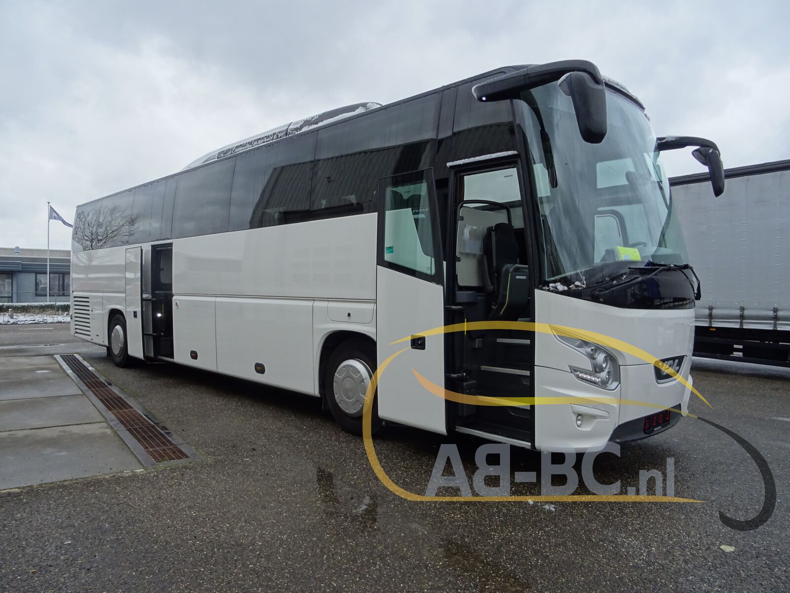 coach-bus-VDL-Futura-FHD2-129-370-51-Seats-EURO-6---1648805657568356429_orig_b8490ca55e7b98b0ac84d9e81e6daab2--22040112282526833000