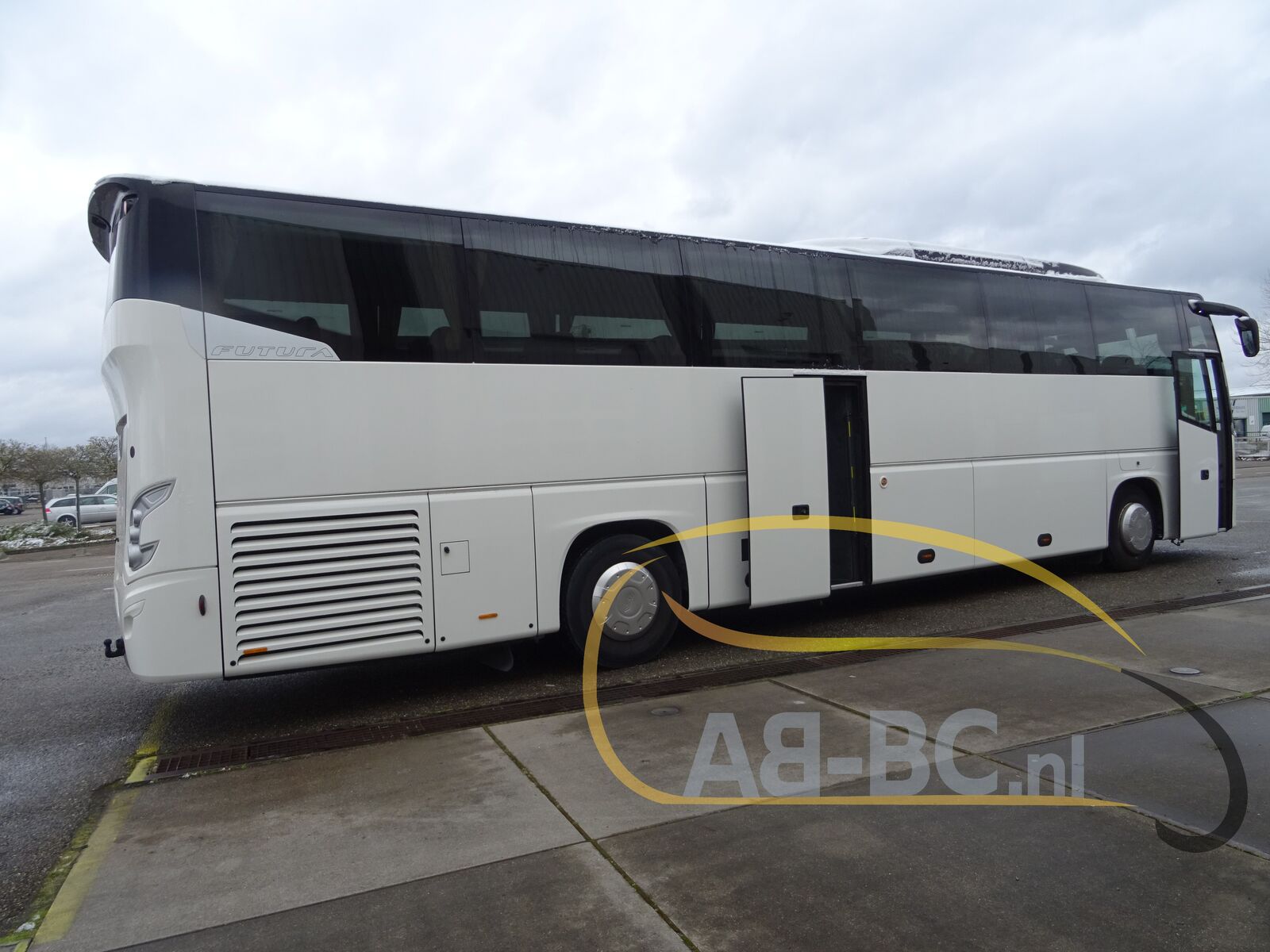 coach-bus-VDL-Futura-FHD2-129-370-51-Seats-EURO-6---1648805661740614470_orig_dee5798465cc3af5888ccf13fe350bcb--22040112282526833000