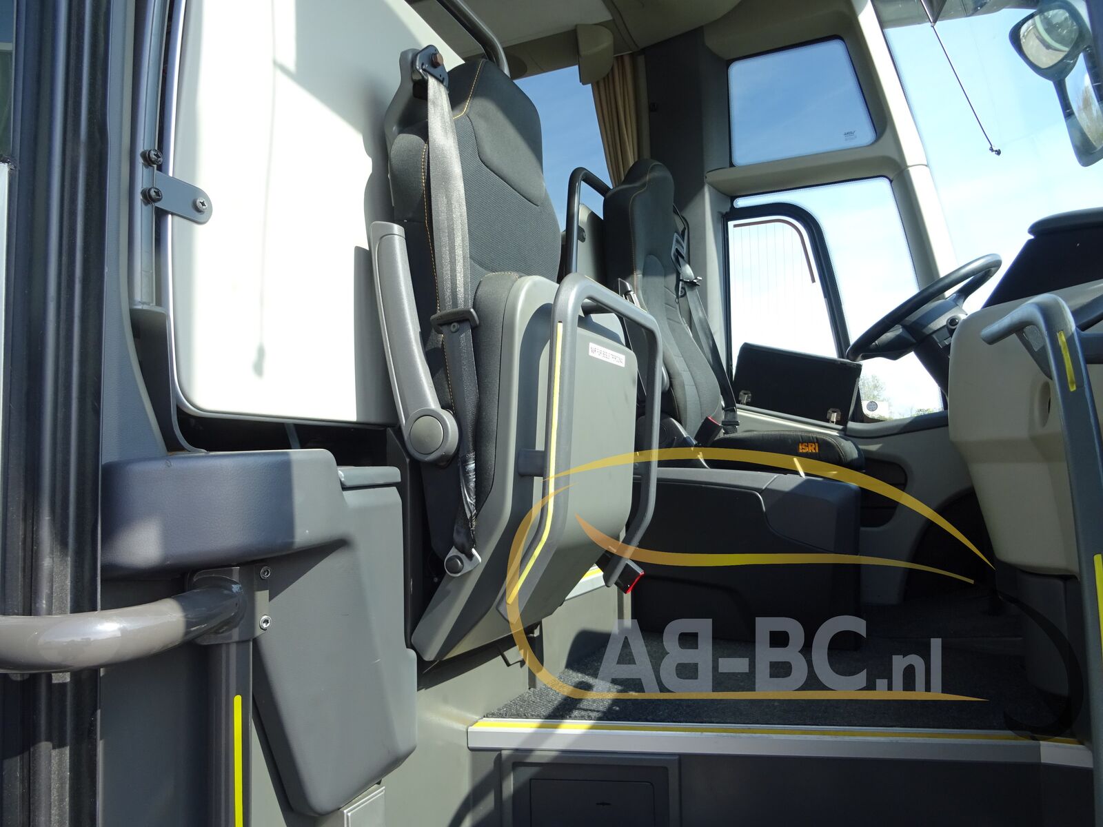 coach-bus-VDL-Futura-FHD2-129-370-51-Seats-EURO-6---1649945789805615277_orig_81ad2e28d680e4180afe161ca6bbbb29--22041417135019073200