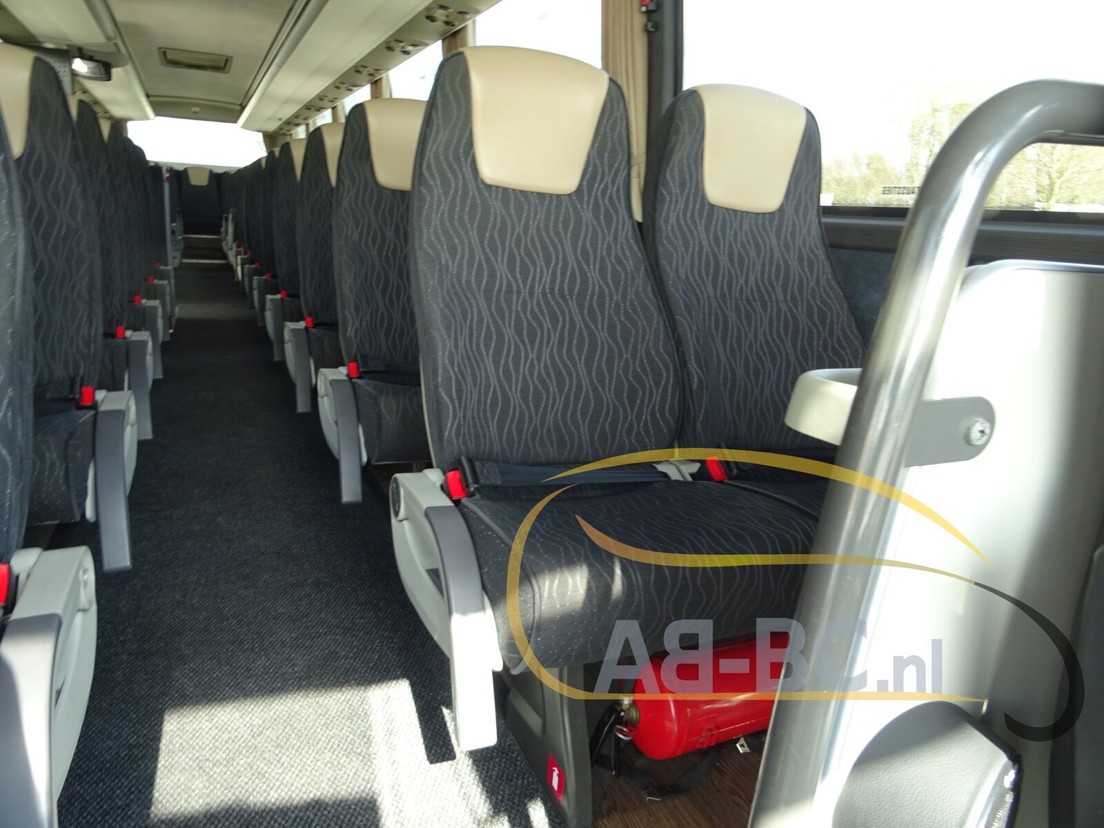 coach-bus-VDL-Futura-FHD2-129-370-51-Seats-EURO-6---1649945814837642335_orig_bc969db809043c4b89a2c5bf67909725--22041417135019073200