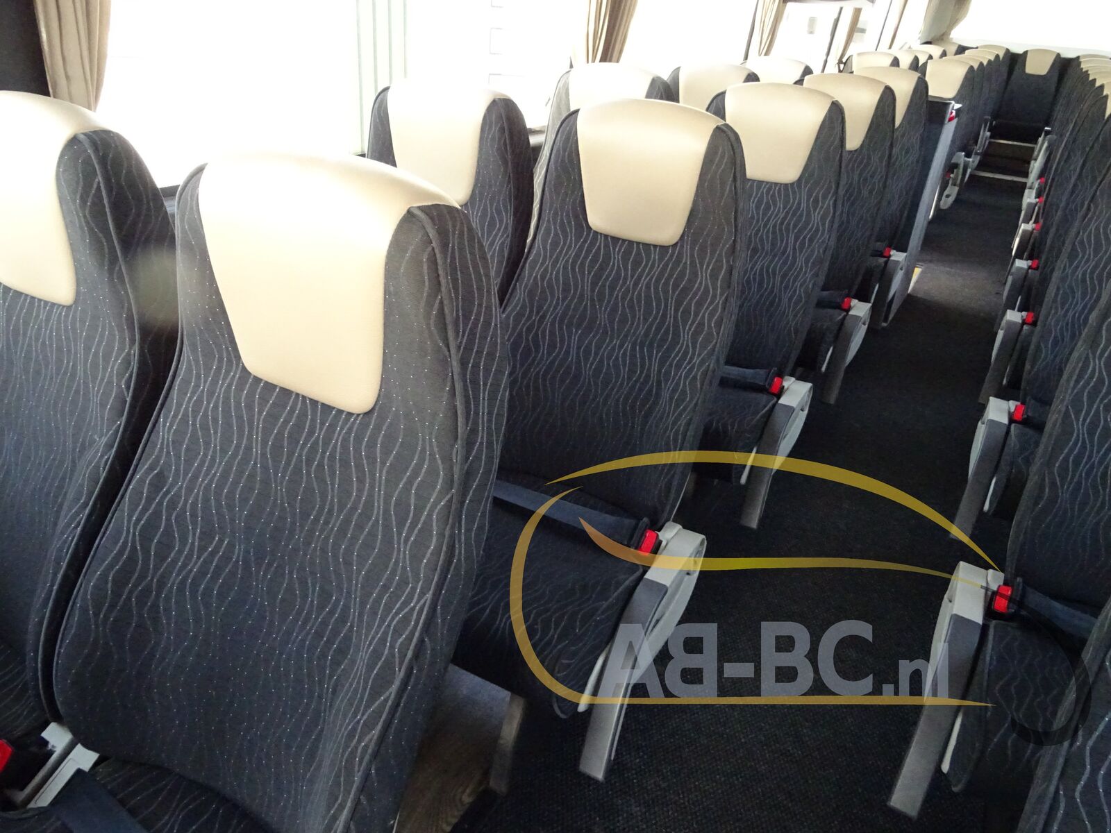 coach-bus-VDL-Futura-FHD2-129-370-51-Seats-EURO-6---1649945825224861329_orig_45e3f7c89fed9c5e9dee67d9d853b7c3--22041417135019073200