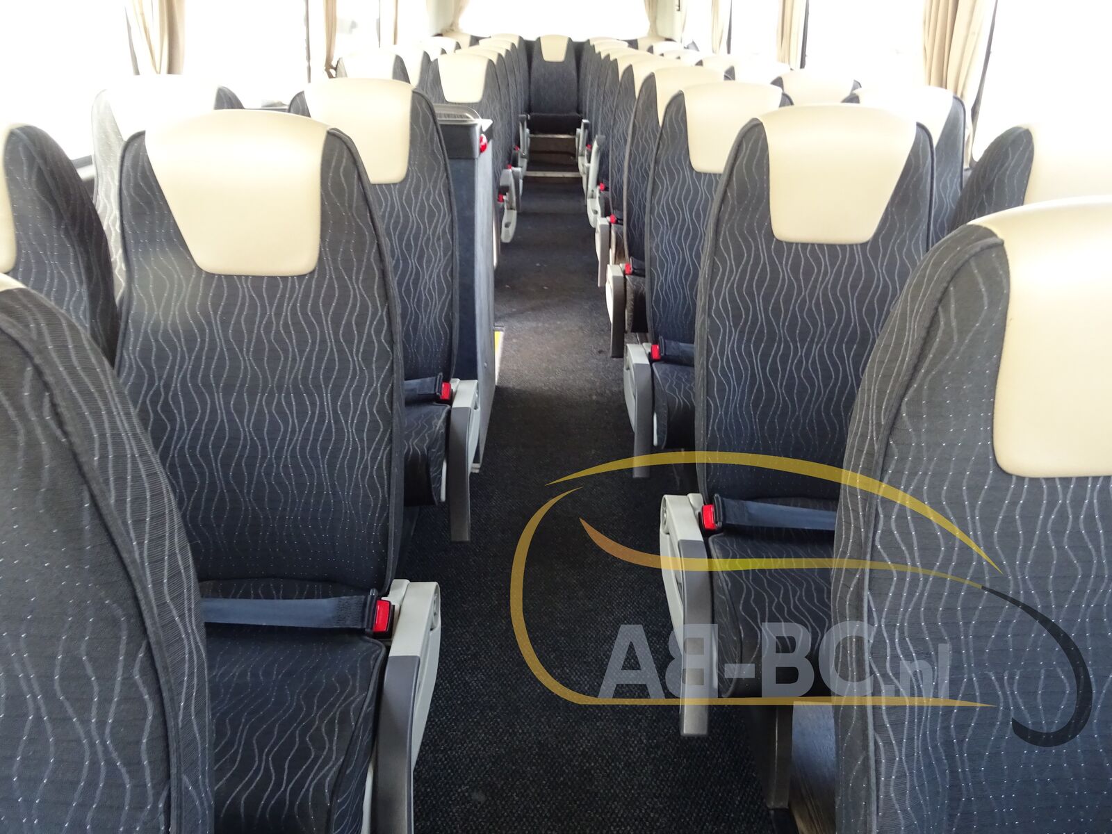 coach-bus-VDL-Futura-FHD2-129-370-51-Seats-EURO-6---1649945827252922381_orig_b9c26e5c8ec0c72f7ad6cc1653f40f5d--22041417135019073200