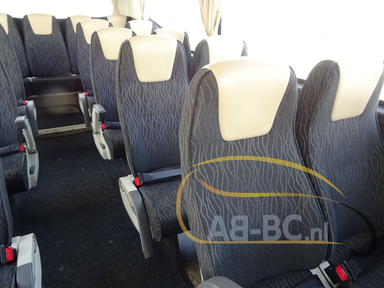 coach-bus-VDL-Futura-FHD2-129-370-51-Seats-EURO-6---1649945839157043499_orig_077d30474f2239f7117c81ef68643f36--22041417135019073200