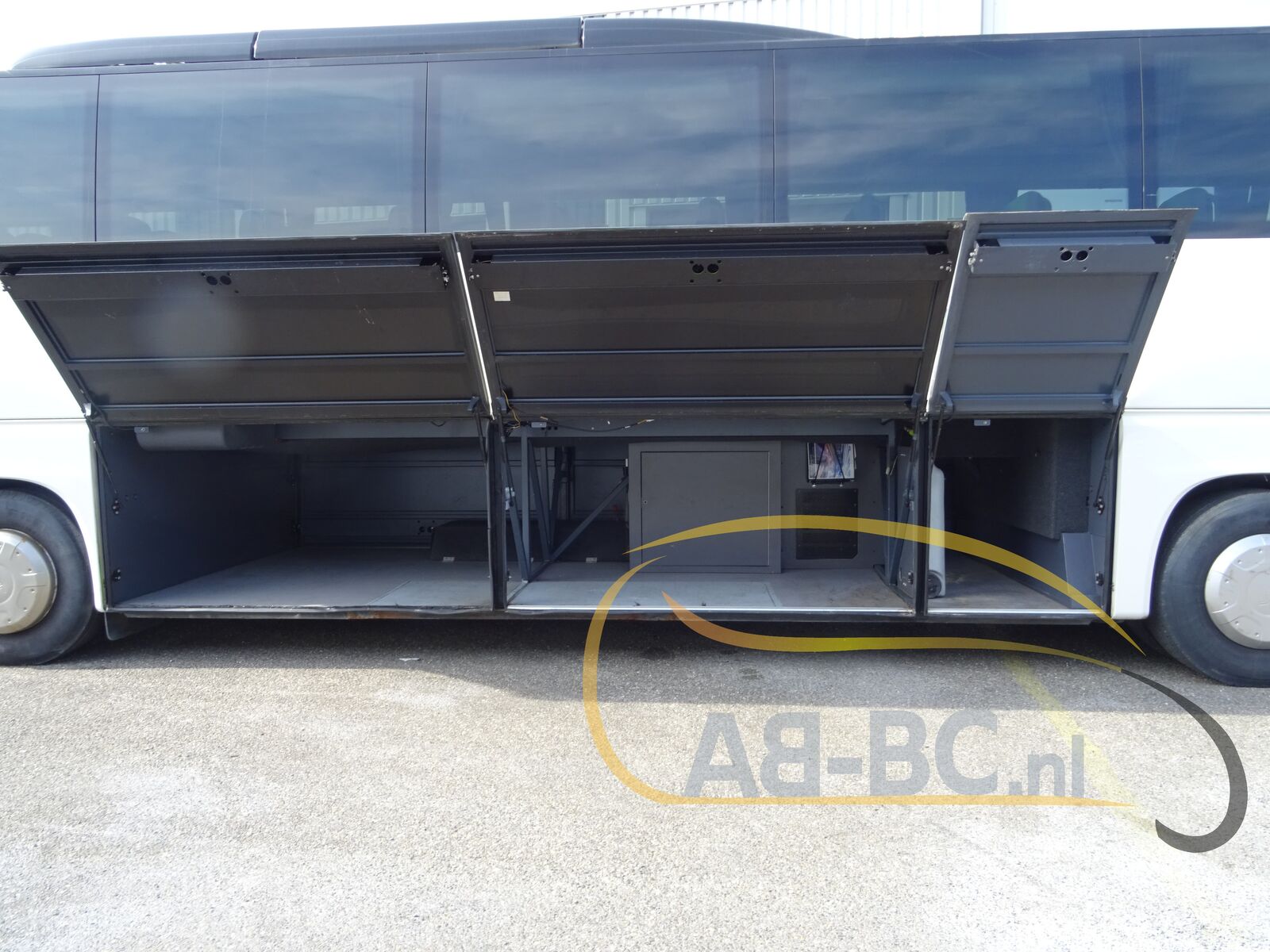 coach-bus-VDL-Futura-FHD2-129-440-51-Seats-EURO-6---1651224496787049828_orig_ae5b6aef0fa2b4efcf215081392be268--22042912260636414000