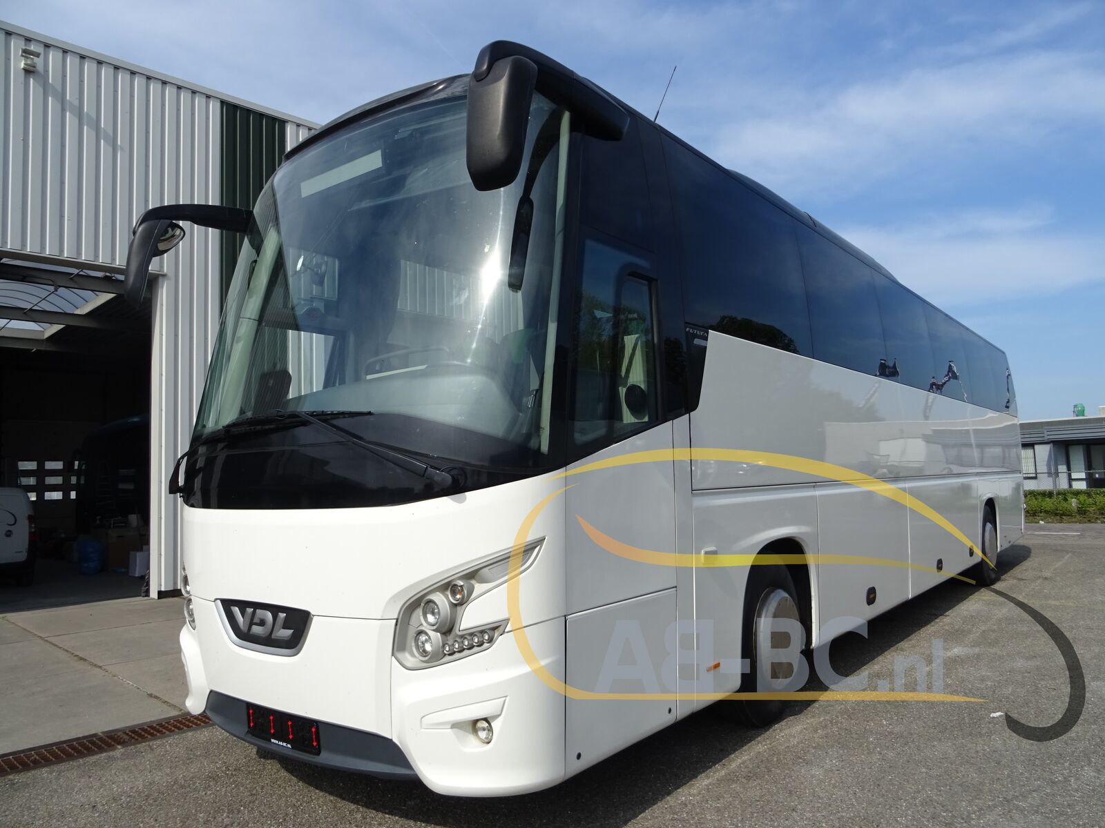 coach-bus-VDL-Futura-FHD2-129-440-51-Seats-EURO-6---1651224504854391232_orig_871fbc1edf52aa63a2d532c9a06af154--22042912260636414000