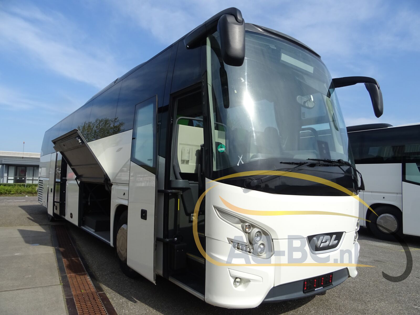 coach-bus-VDL-Futura-FHD2-129-440-51-Seats-EURO-6---1651224535042710104_orig_c14d0bcc30fadcf36827c0bb710a96ec--22042912260636414000