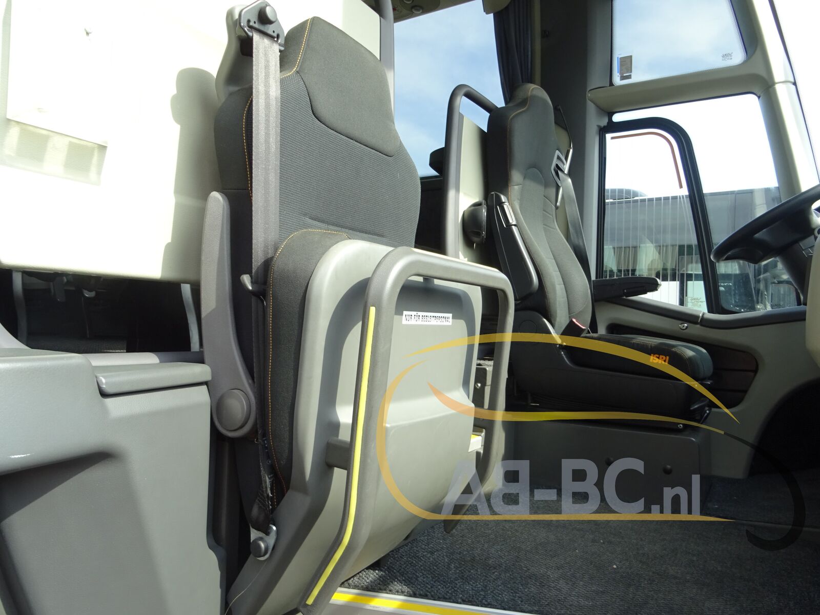 coach-bus-VDL-Futura-FHD2-129-440-51-Seats-EURO-6---1651224542404015015_orig_a9036e95904bb99f4a90c55d18c04fad--22042912260636414000