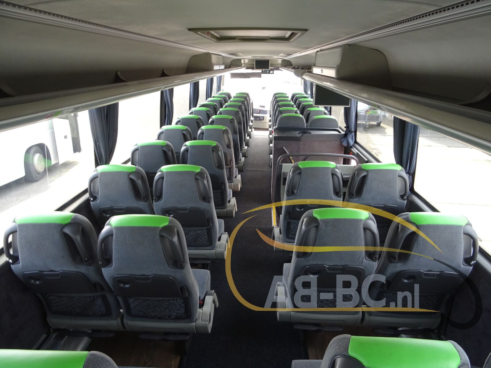 coach-bus-VDL-Futura-FHD2-129-440-51-Seats-EURO-6---1651224607027179609_orig_f7ec5fd694312e054d03ea4ef693293e--22042912260636414000