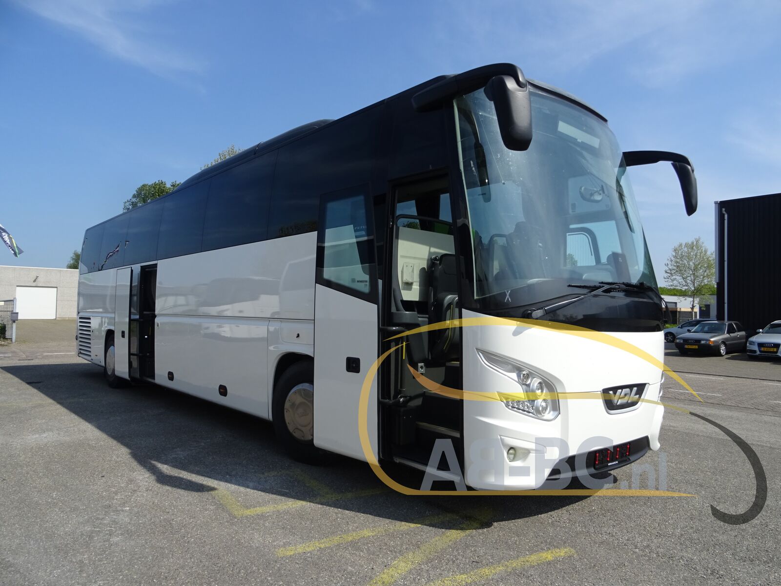 coach-bus-VDL-Futura-FHD2-129-440-51-Seats-EURO-6-2-PIECES-AVAILABLE---1651157491666729127_orig_e195382a755533df45dda10377632f5a--22042817510111469500