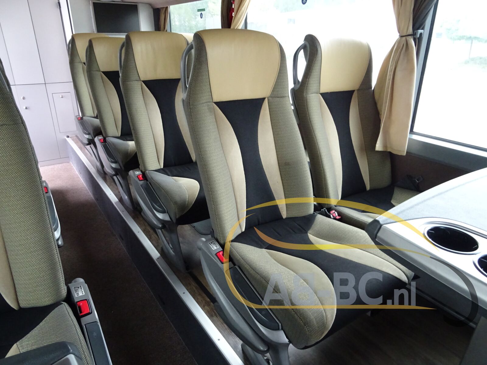 double-decker-bus-SETRA-S431-DT-84-Seats-EURO-6-with-SKIBAK---1650964122381009736_orig_25bd12456ec01c2ebf55485c6bd75f92--22042612031108570600