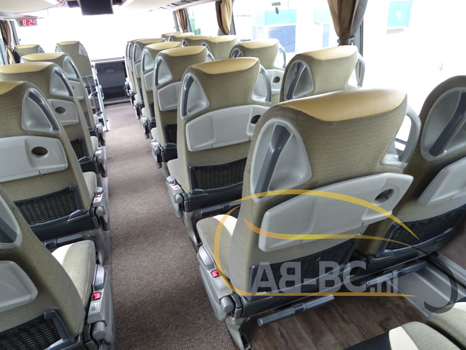 double-decker-bus-SETRA-S431-DT-84-Seats-EURO-6-with-SKIBAK---1650964182403587778_orig_6801223722b4608bdd8f15a23735169e--22042612031108570600