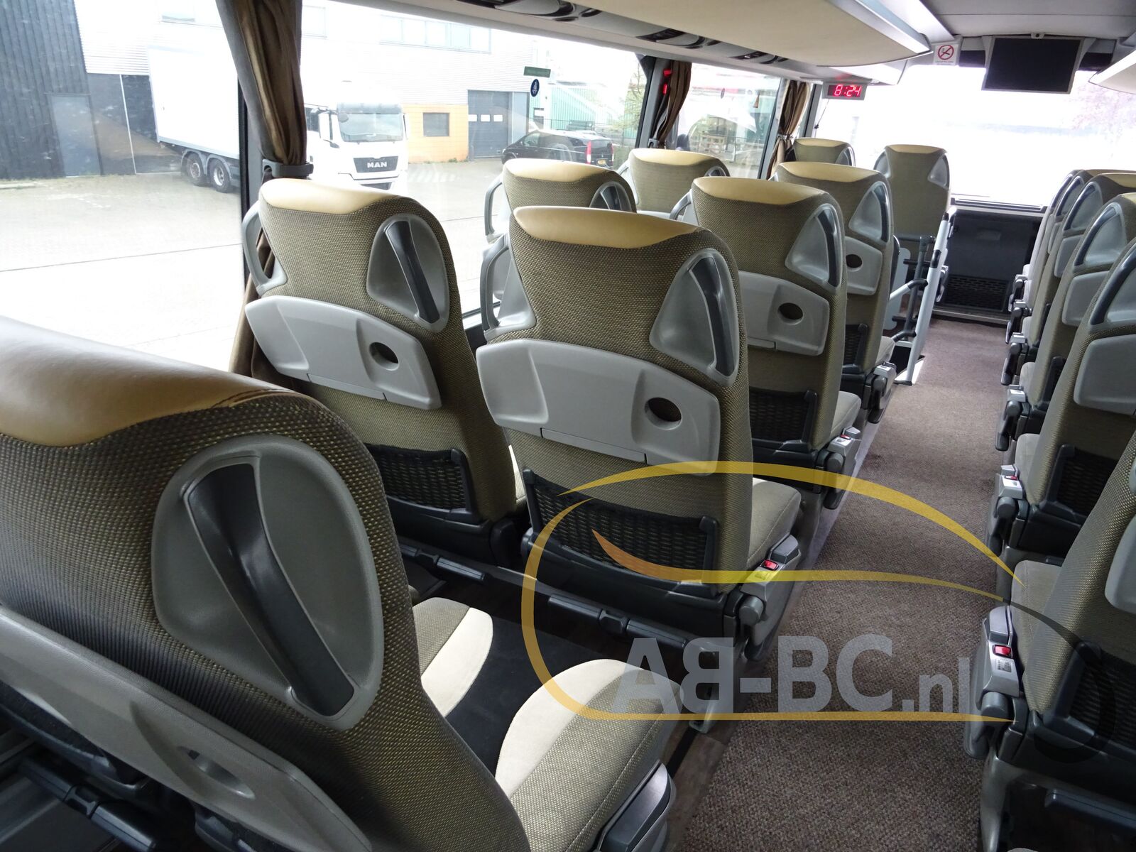double-decker-bus-SETRA-S431-DT-84-Seats-EURO-6-with-SKIBAK---1650964184714276714_orig_dd53265508a703f48e6b9e2b66e6f5fa--22042612031108570600