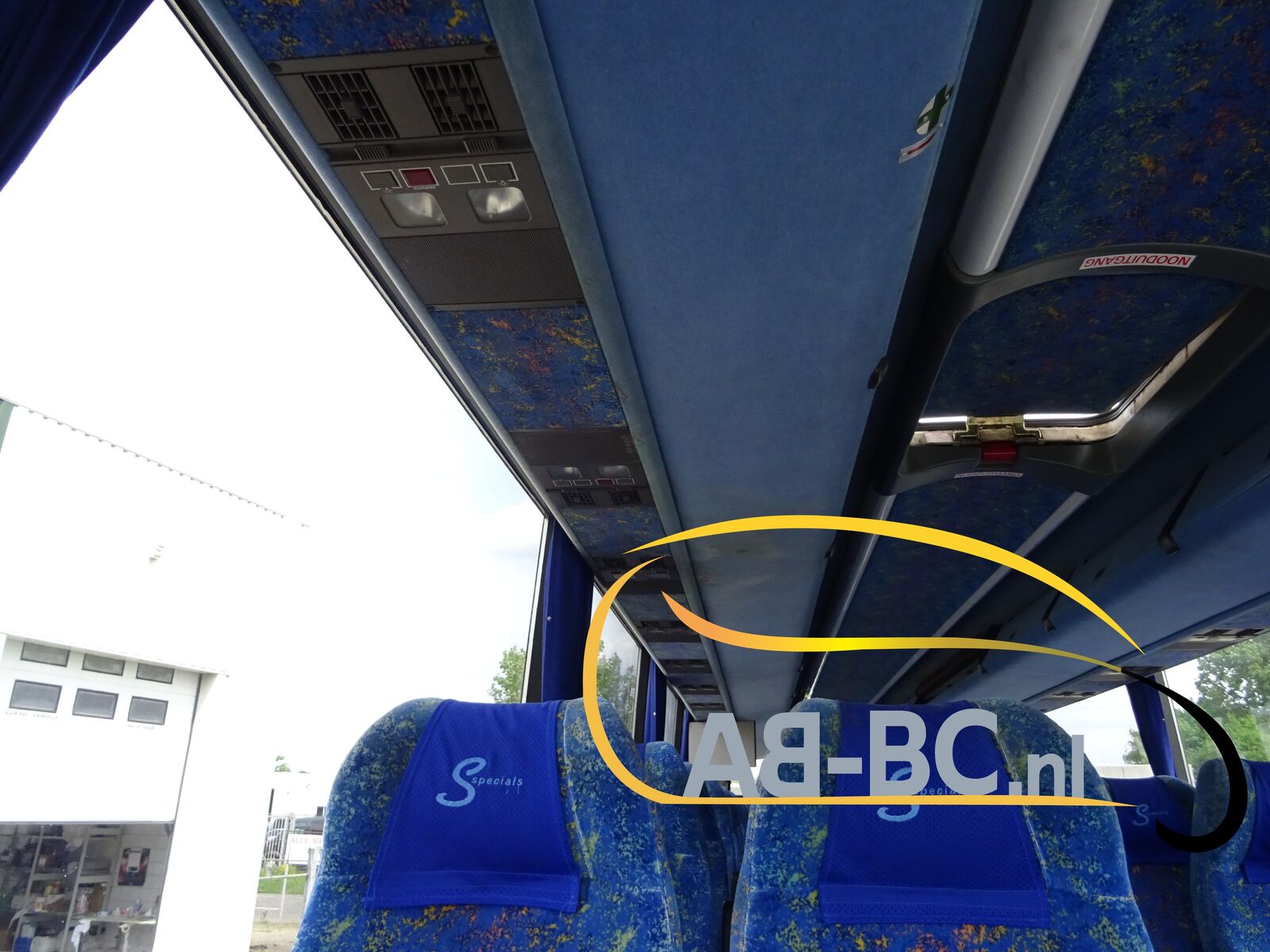 coach-bus-EOS-200L-HD-57-places-Daf-engine---1652364256782598660_orig_09f0a3630fa225ce99db15f0a873f065--22051216564337587500