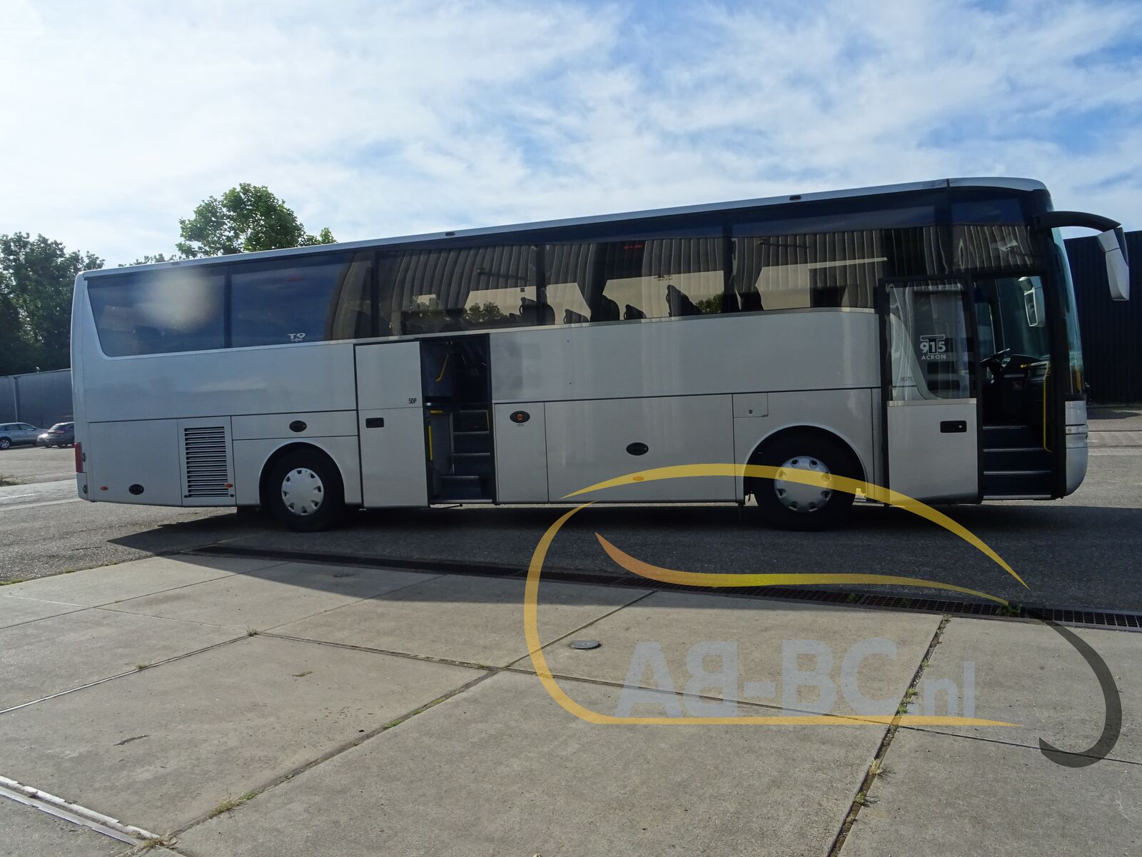 coach-bus-VAN-HOOL-T915-Acron-EURO-5-51-Seats---1655794983634844382_orig_9edb25e82a9b9cbbccc10524cf80aede--22051913383133938100
