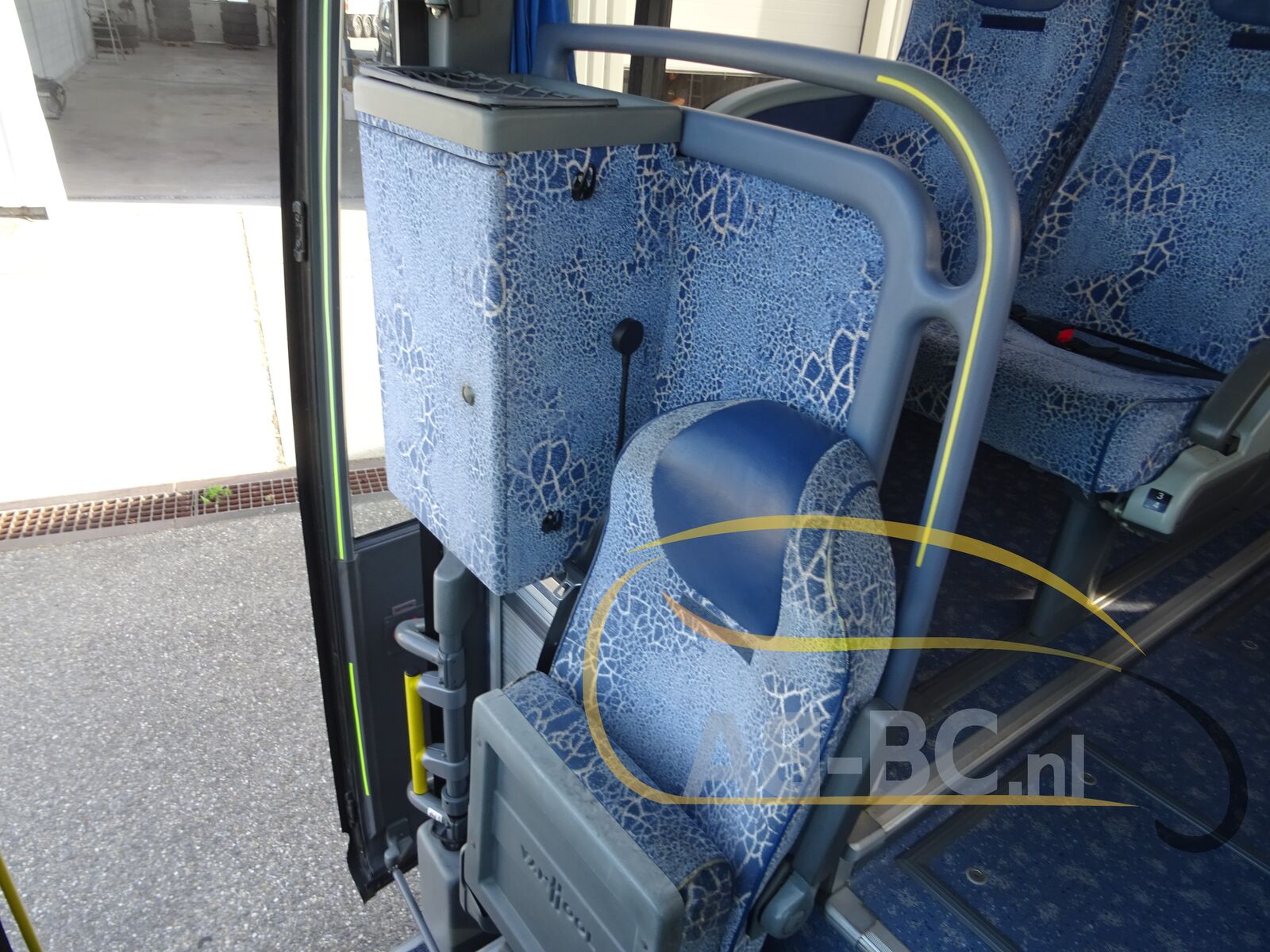 coach-bus-VAN-HOOL-T915-Acron-EURO-5-51-Seats---1655795039919731200_orig_51a7638cc6186cd4731372536db2d37f--22051913383133938100
