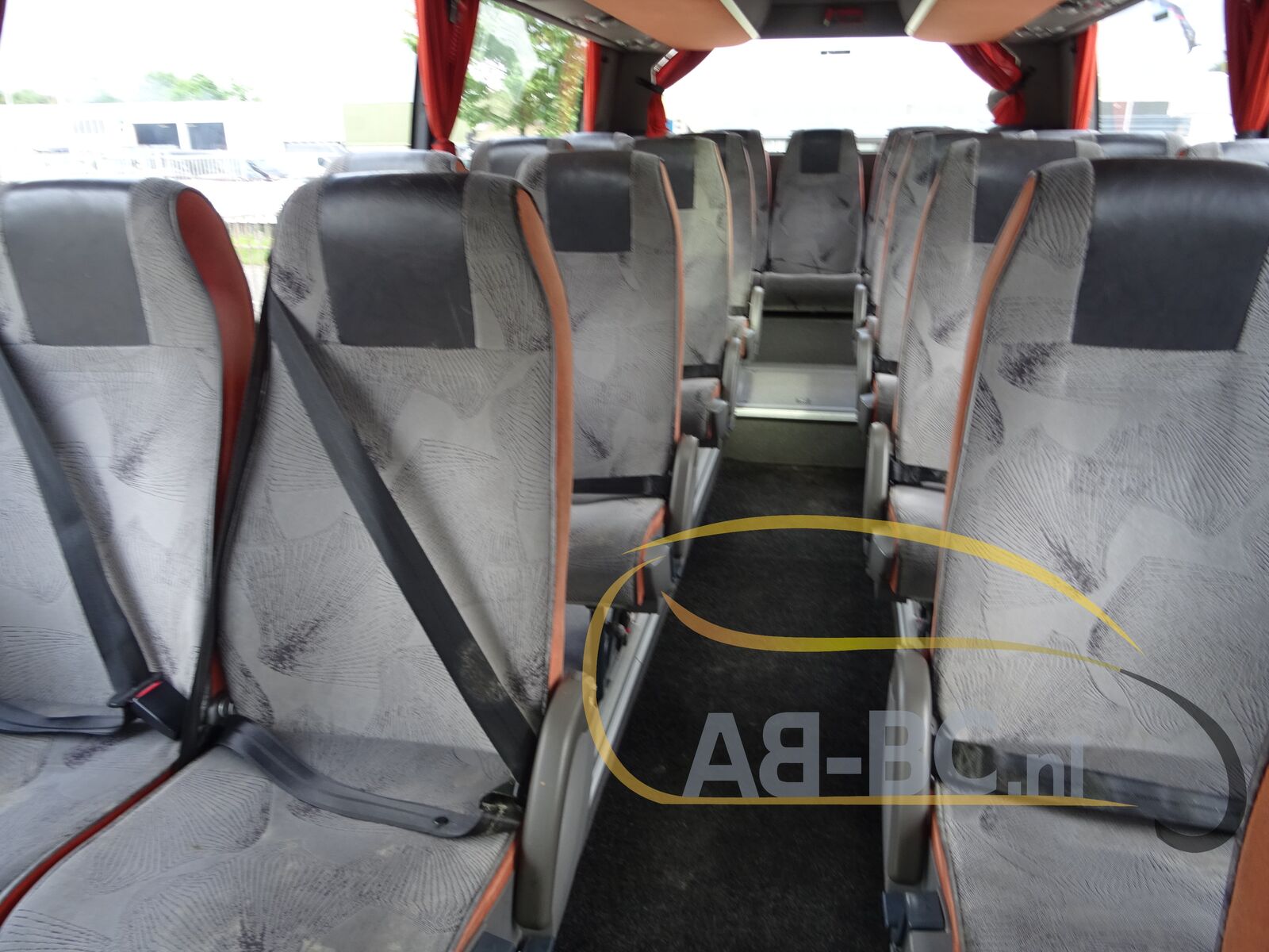 coach-bus-VOLVO-9700-Comfort-51-Seats-EURO-5---1652970113363245556_orig_368f6aeaf91beb44d4d2083815dbf231--22051917183207205200