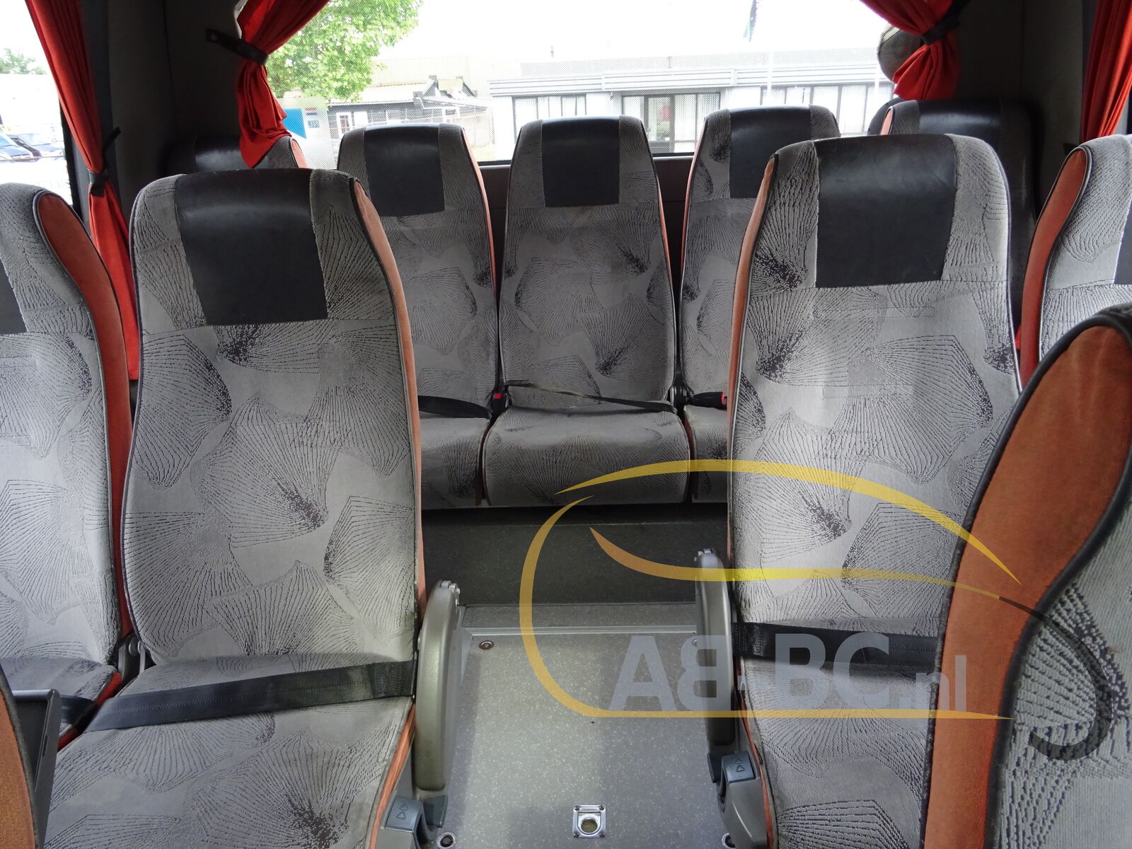 coach-bus-VOLVO-9700-Comfort-51-Seats-EURO-5---1652970116864108366_orig_6dca5fc09dfad6f7d3168f46d4861758--22051917183207205200