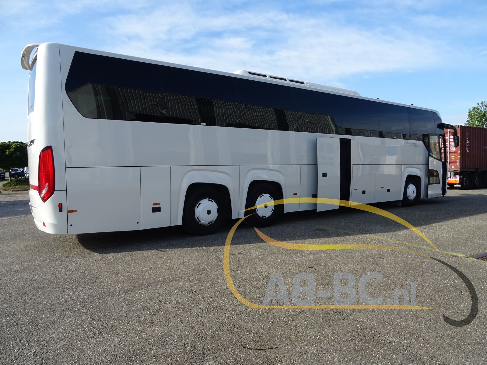 coach-bus-SCANIA-Higer-Touring-HD-59-Seats-EURO-5---1656573927820924750_orig_e8fc75328ff5408715a186bb00878c91--22060714432812119300