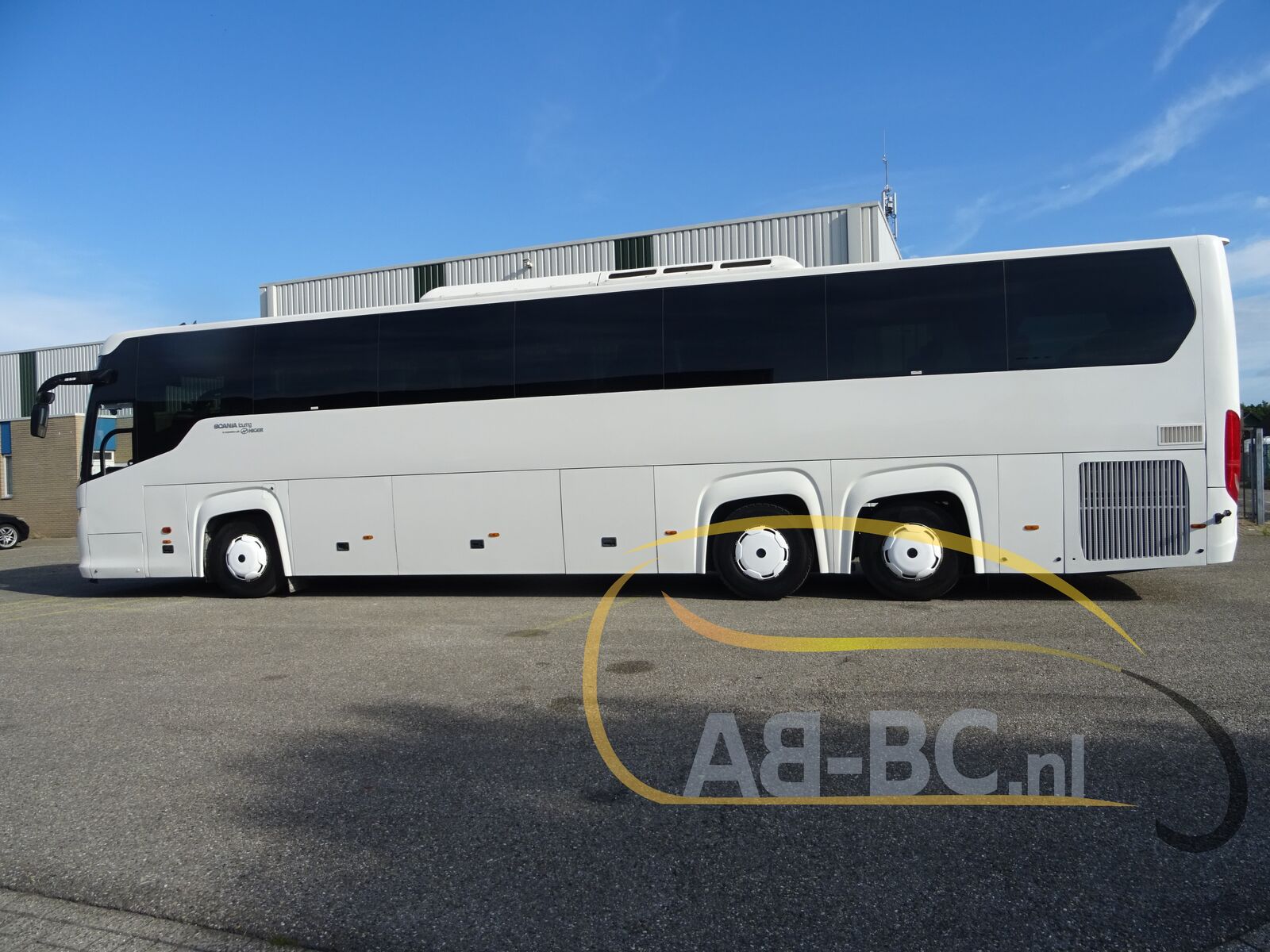 coach-bus-SCANIA-Higer-Touring-HD-59-Seats-EURO-5---1656573945700472954_orig_ebbc4589509e15280e7b6292219f0b2a--22060714432812119300