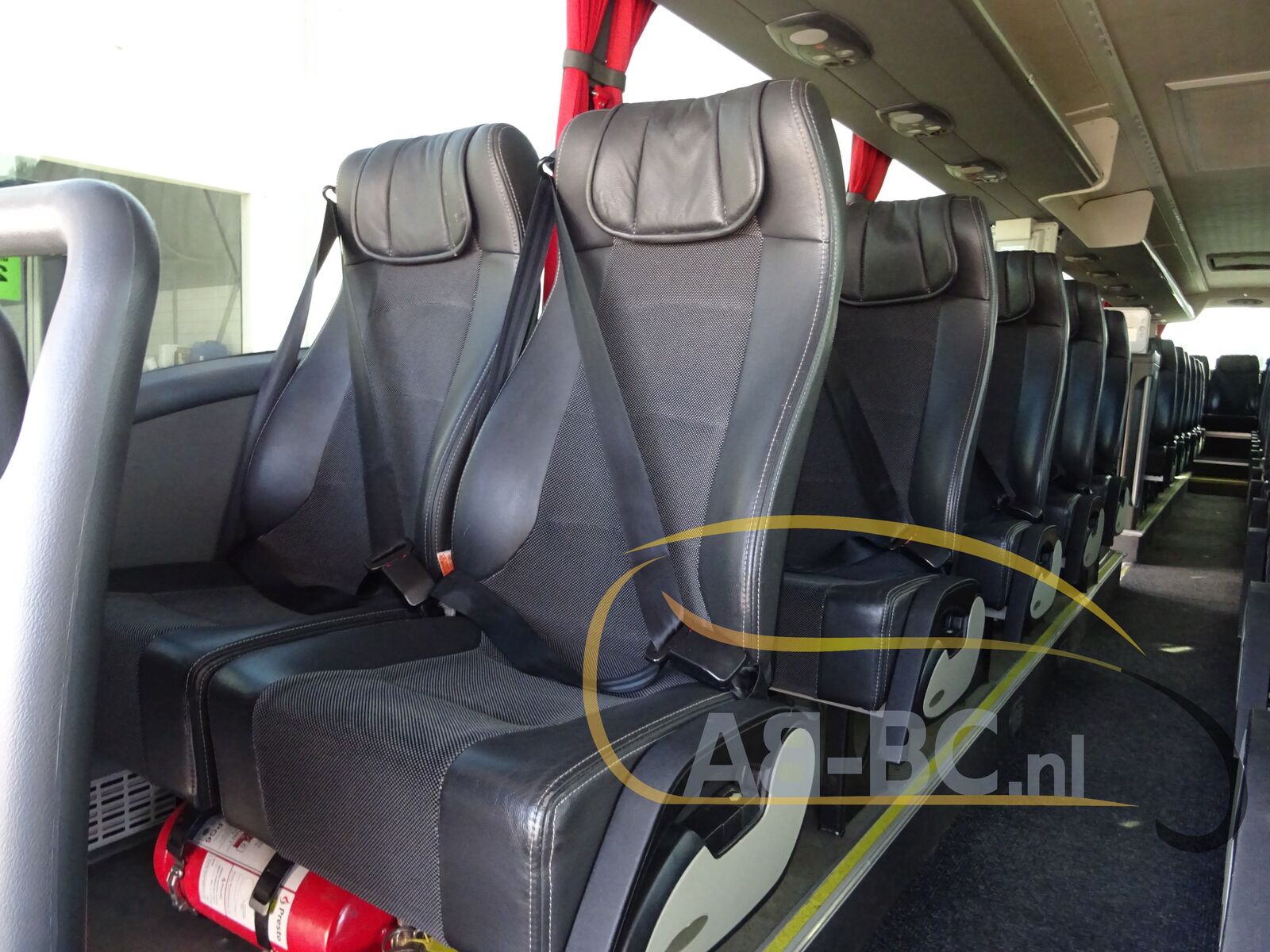 coach-bus-SCANIA-Higer-Touring-HD-59-Seats-EURO-5---1656574028008596724_orig_2470ce727292792c8927ada1ca25ae91--22060714432812119300