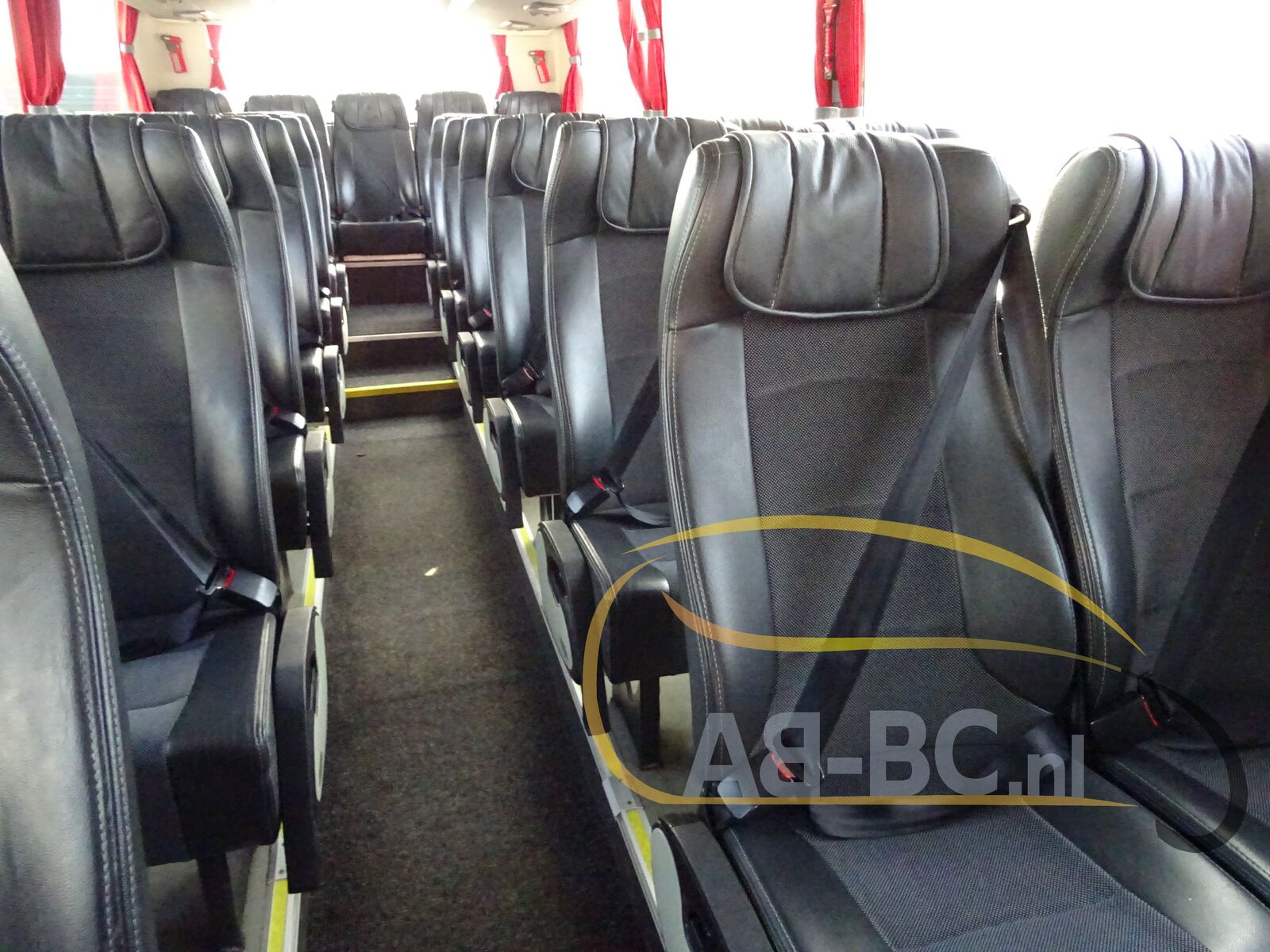coach-bus-SCANIA-Higer-Touring-HD-59-Seats-EURO-5---1656574064143634411_orig_eb0ffe6144a239f912c5bb1d78fc234b--22060714432812119300