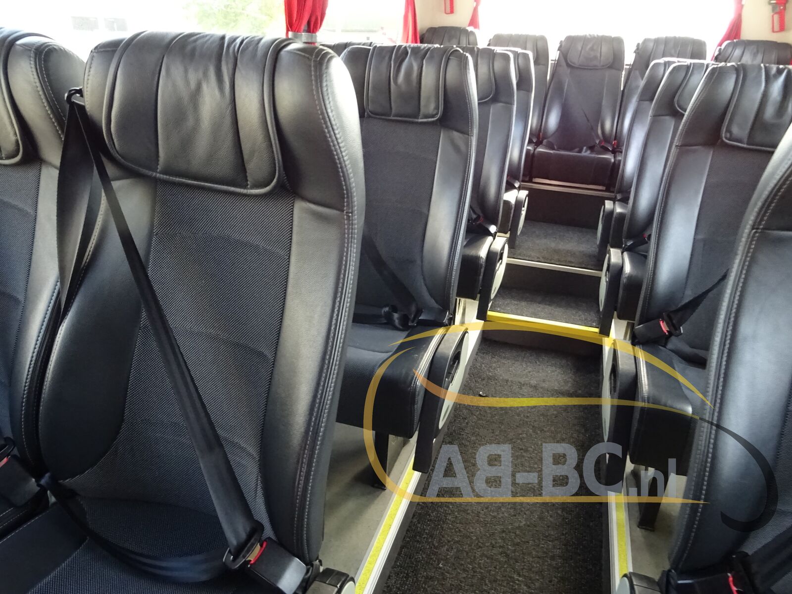 coach-bus-SCANIA-Higer-Touring-HD-59-Seats-EURO-5---1656574067262566524_orig_3ad9df4e50ec00890c780b81bad60901--22060714432812119300